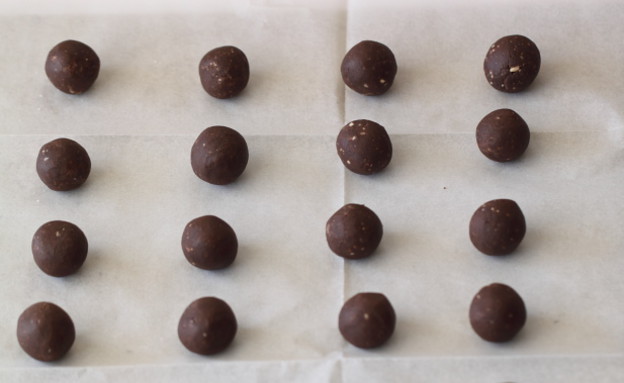 עוגיות סנדוויץ' שוקולד שלב שני