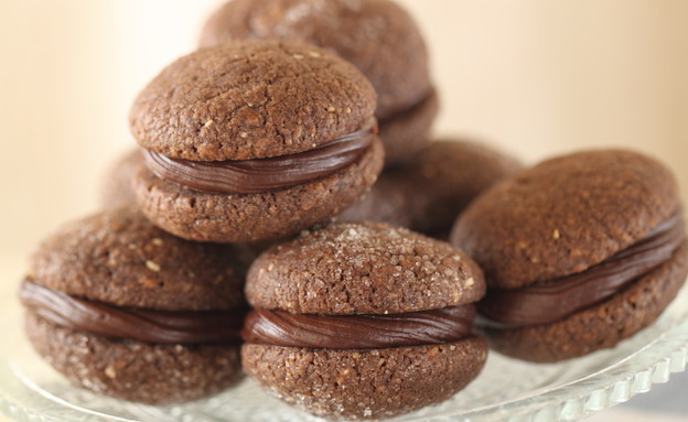 עוגיות סנדוויץ' שוקולד (צילום: חן שוקרון, אוכל טוב)
