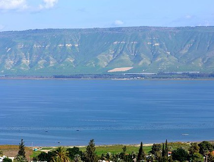 נוף פנורמי, סוויטות מצפה האגם (צילום: רועי חן)
