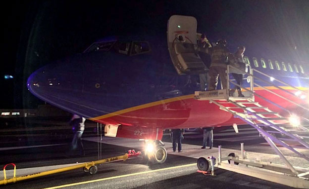 המטוס שנחת במיזורי, אמש (צילום: AP)