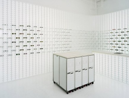 חנויות קונספט, משקפיים ארונית (צילום: retaildesignblog)