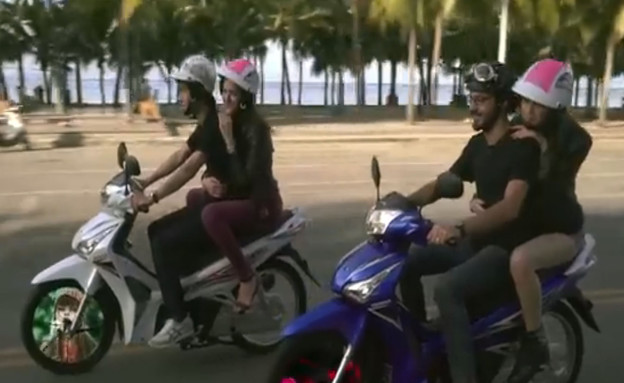 גלגל לאופנוע שהופך למסך