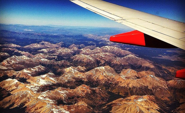 הרי הרוקי בדנוור, צילום מהמטוס (צילום: The Flash Pack)