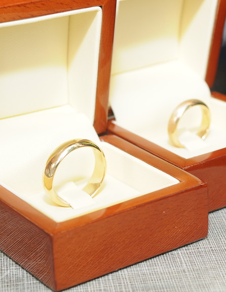 מיכל אמדורסקי בוחרת טבעת חתונה (צילום: עמית פינטו)