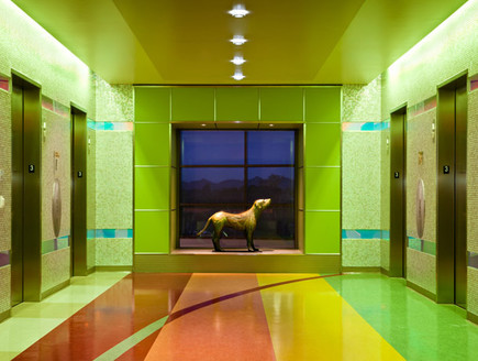בית חולים ילדים, פסל (צילום: openbuildings.com)