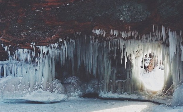 מבפנים, מערת הקרח בויסקונסין