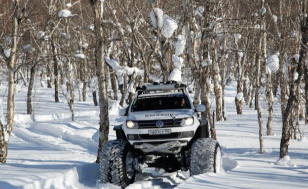 פולקסווגן אמרוק בשלג