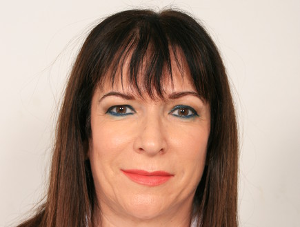 עורכת הדין אסתר אלמדון