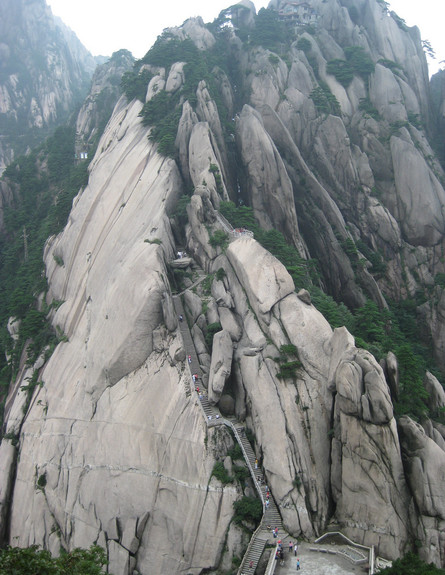 עוד מטפסים, מדרגות בהרים (צילום: huffingtonpost.com)