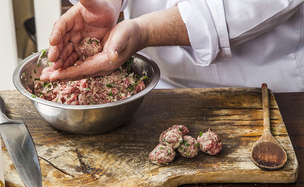 קציצות בקר עם קונכיות פסטה - אופן ההכנה 2