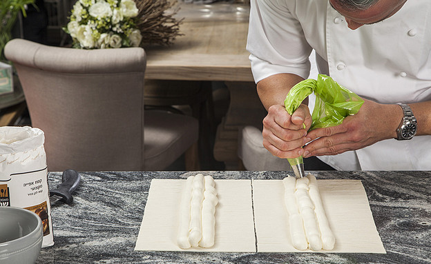 פרסבורגר גבינה אוסטרי פרסבורגר גבינה אוסטרי