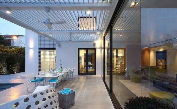 מרק טופלסקי חדש, חוץ אורות