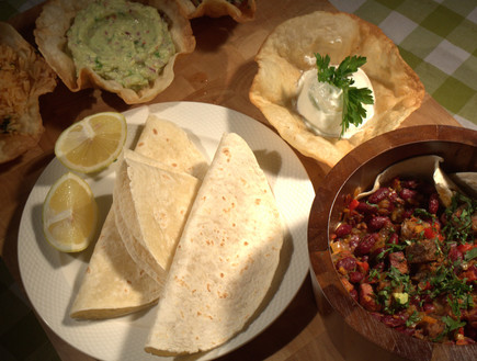 ארוחת בוקר מקסיקנית של איתן סלומון (צילום: דניאל בר און)