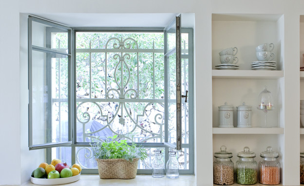 דלית וינשטוק דלית וינשטוק