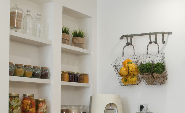 דלית וינשטוק דלית וינשטוק