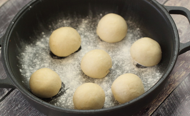 מאפינס אנגליים - כדורי הבצק