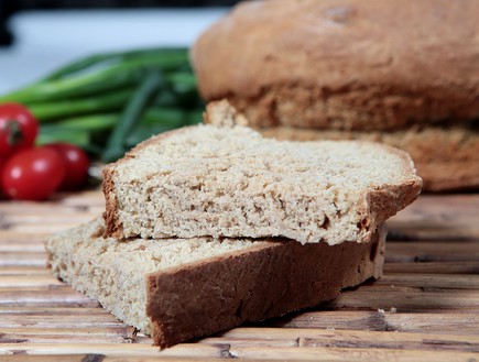 לחם יוגורט בלי שמרים (צילום: עודד קרני)