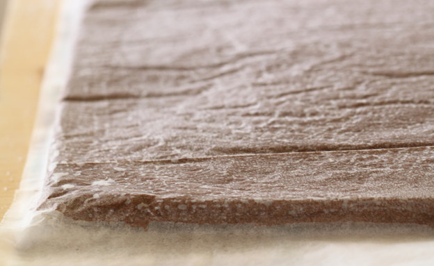 רולדת בננות וקרמל - הרולדה לאחר האפייה