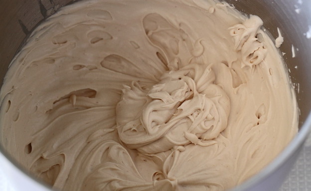 רולדת בננות וקרמל - קצפת קרמל