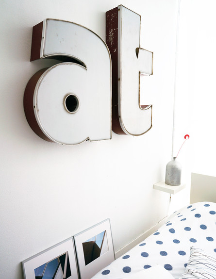 ג'ודית דה גרף, חדר שינה אותיות גובה (צילום: Judith de Graaff‎‏)