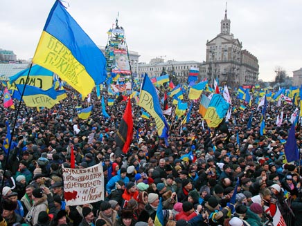 באוקראינה מנסים לחזור לשגרה (צילום: רויטרס)