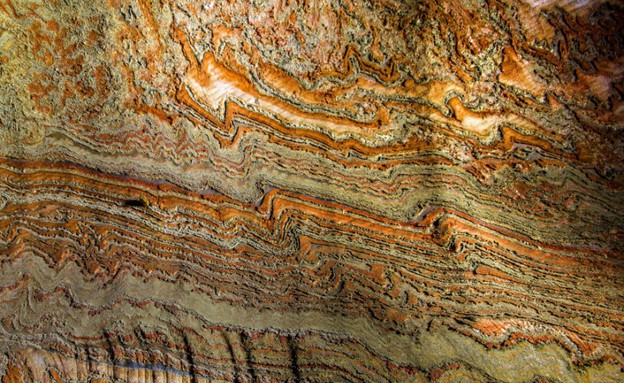 הקירות, מערת המלח ברוסיה,