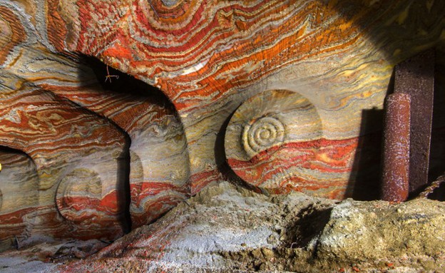 עוד צבעים, מערת המלח ברוסיה, קרדיט 