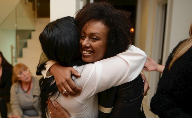 מסרט וסרנדה בחיבוק אוהב