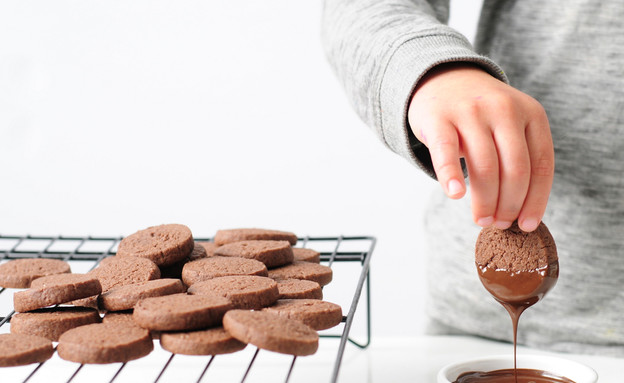 עוגיות פורימיות - טובלים בשוקולד