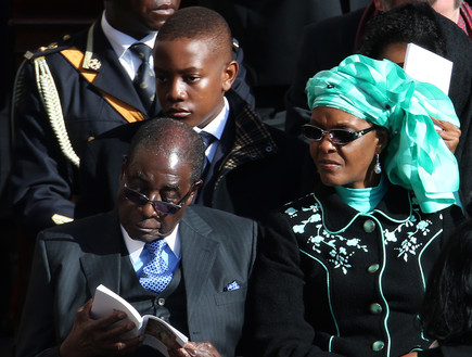 נשיא זימבבואה ואישתו גרייס מוגאבה (צילום: Peter Macdiarmid, GettyImages IL)