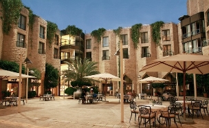 חצר, מלון ענבל (צילום: יח"צ מלון ענבל)