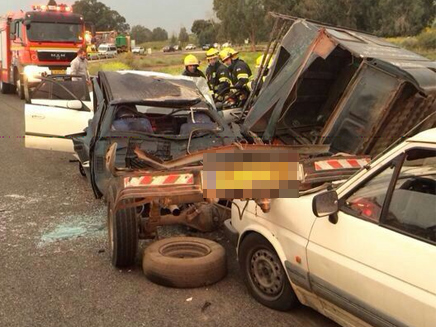 זירת התאונה (צילום: דוברות כבאות צפון)