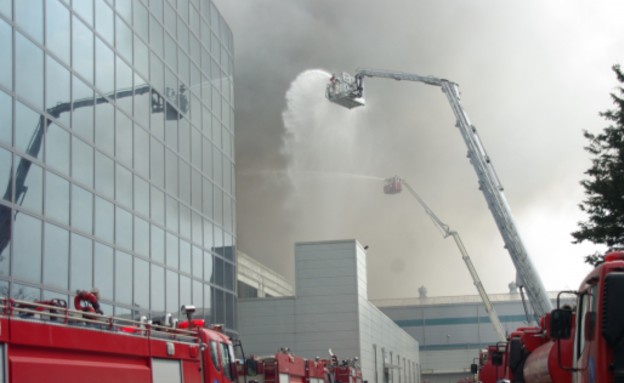 שריפה במפעל המייצר סמסונג גלקסי S5 (צילום: sammobile.com)