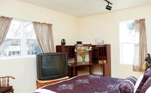 דירת המעונות של אווה גרנדר, חדר שינה (צילום: airbnb)