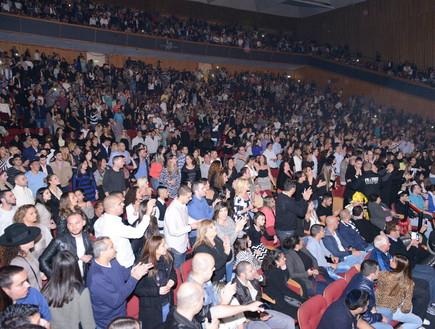 קהל של אייל גולן בפורים (צילום: שרון רביבו)