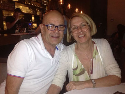 "רוצים להמשיך ולחוש את החיבוק של אמא" "רוצים להמשיך ולחוש את החיבוק של אמא"