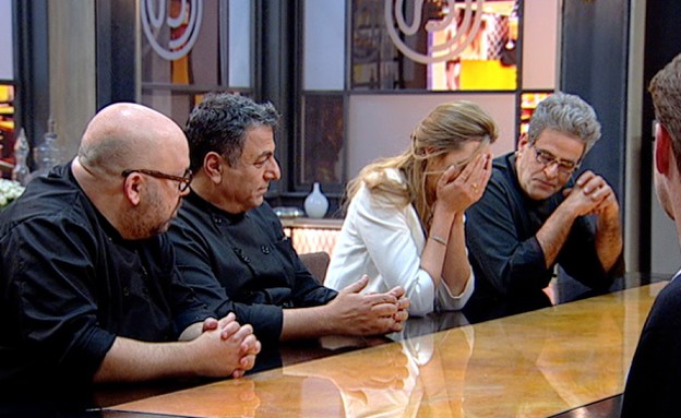 מיכל אנסקי פורצת בבכי