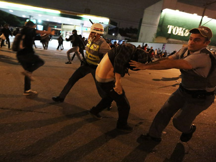 הפגנות בברזיל, בשנה שעברה (צילום: רויטרס)