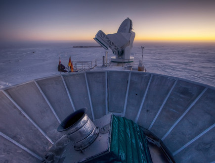 טלסקופ בקוטב הדרומי (צילום: ap)