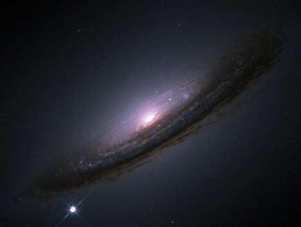 דברים שלא ידעתם על היקום (צילום: High-Z Supernova Search Team, HST, NASA)