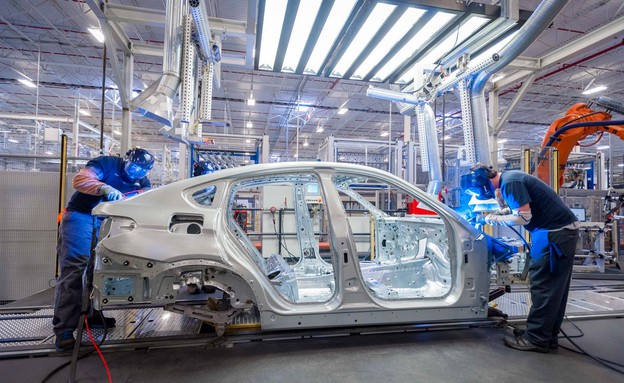 ב.מ.וו מפעל רכב 