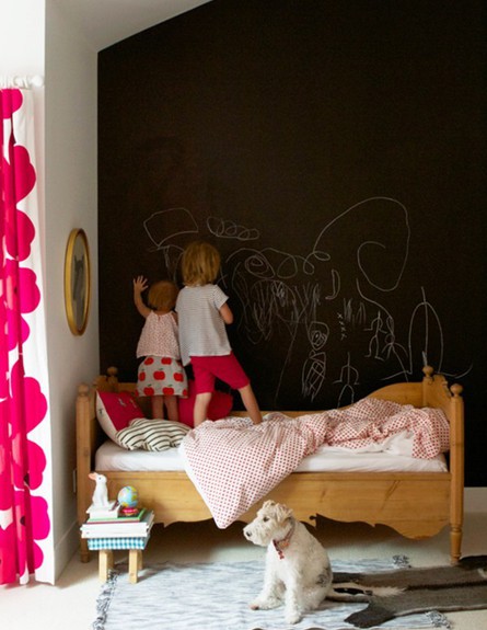 חדרי ילדים, לוח גובה (צילום: thestir.cafemom.com)