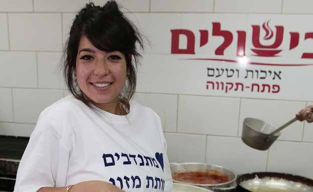 ליאור סלומון במטבח של העמודה