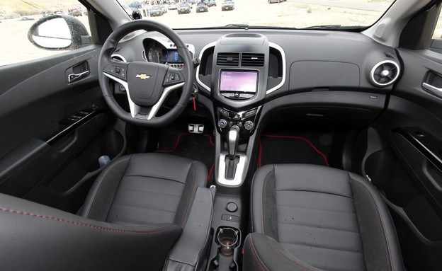 שברולט סוניק RS