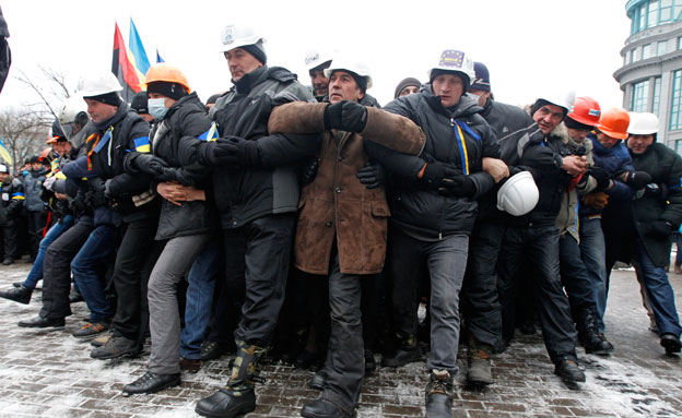 הפגנות אוקראינה (צילום: רויטרס)
