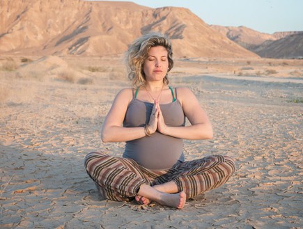 הריון במדבר (צילום: אנדה יואל, צלמת היריון)
