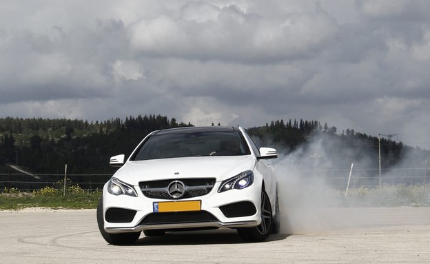 ב.מ.וו 435 מול מרצדס