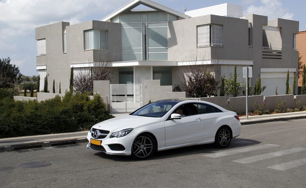 ב.מ.וו 435 מול מרצדס