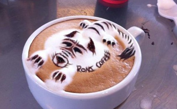 אומנות בקפה - רוני חייט  (צילום: מתוך עמוד הפייסבוק של רוני חייט)