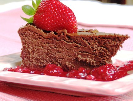 עוגת שוקולד מושלמת לפסח (צילום: חן שוקרון, מתוקים שלי)